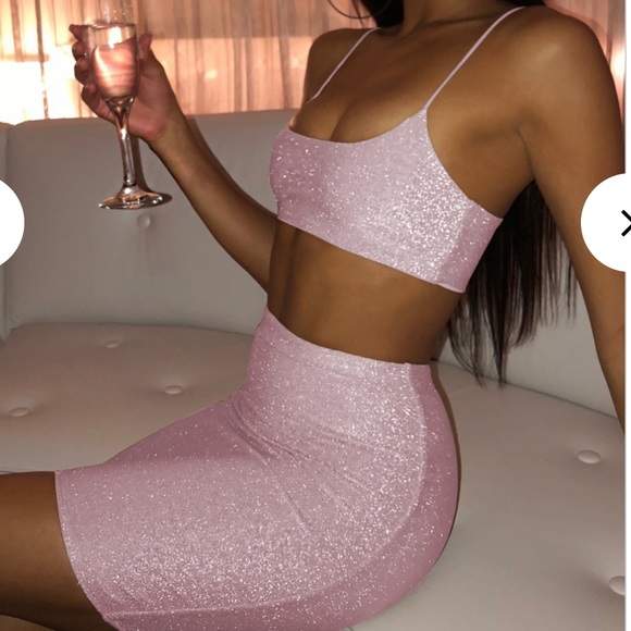 Sparkly pink two piece skirt set - Picture 3 of 8
